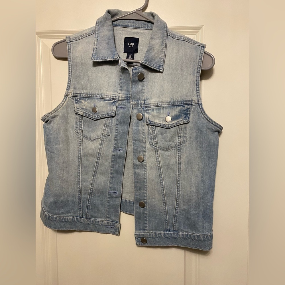 Gap Vest